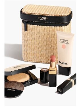 CHANEL Les Beiges Makeup Set in Beige and Black